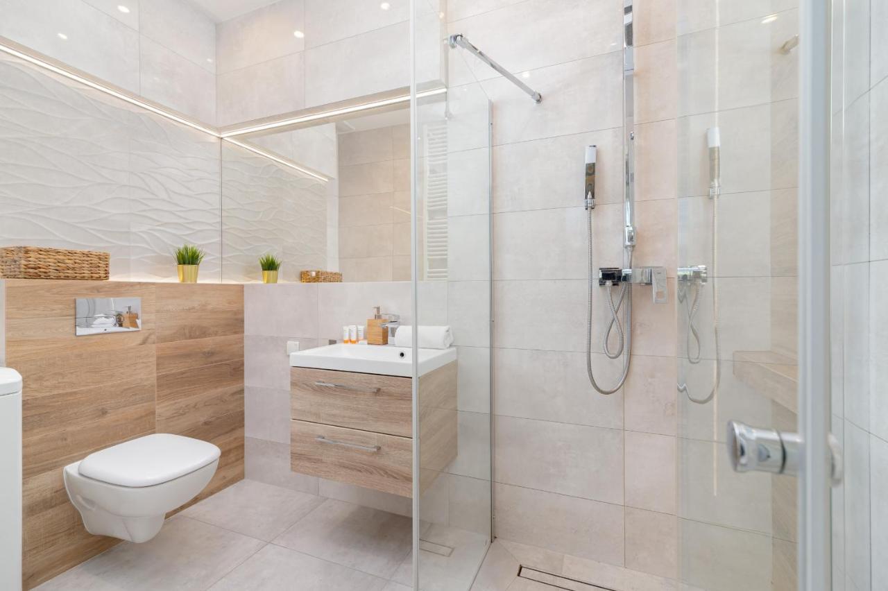 The Opera Apartment Grzegorzki Arianska 4 By Noclegi Renters Krakow Luaran gambar
